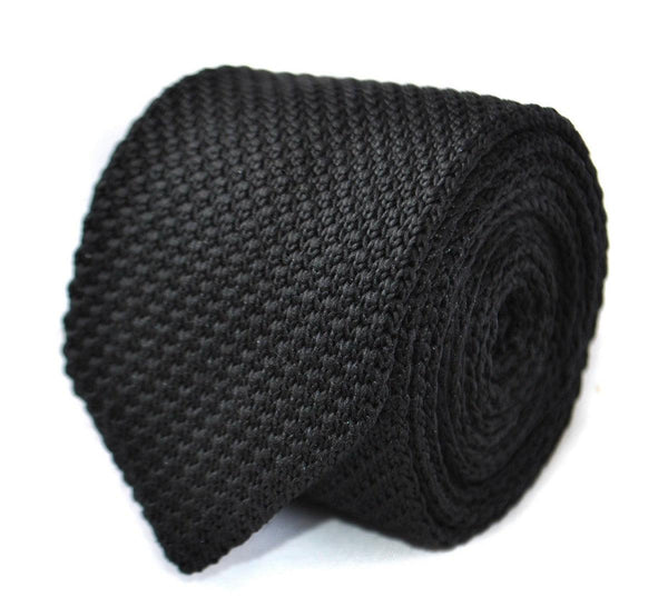 black tie skinny knitted tie with pointed end